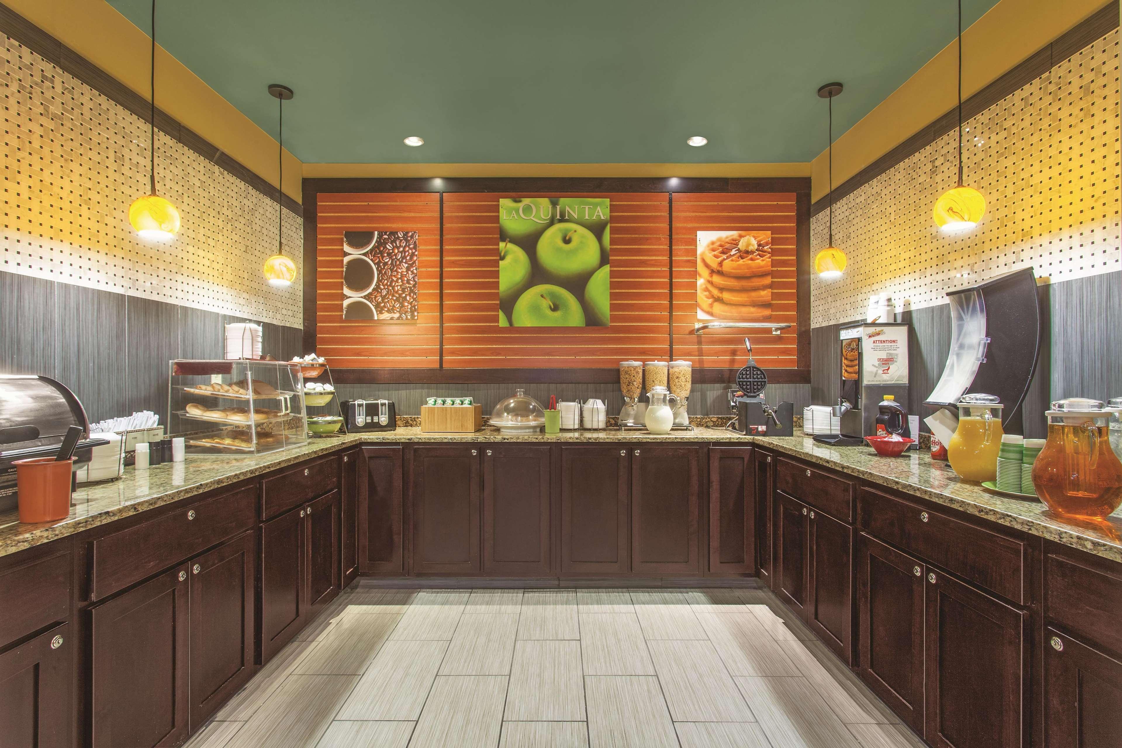 Hotel La Quinta By Wyndham Elizabethtown Esterno foto