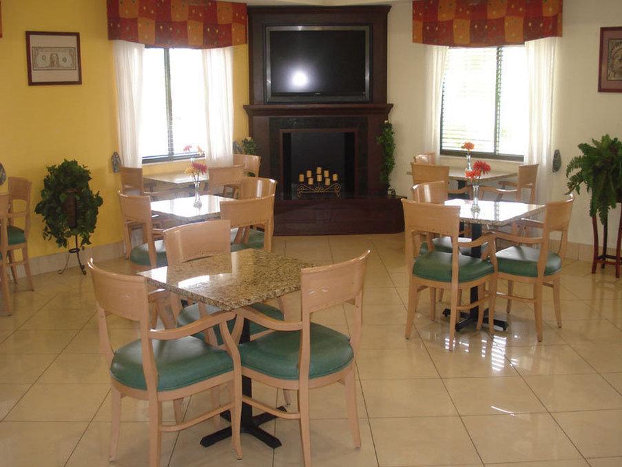 Hotel La Quinta By Wyndham Elizabethtown Esterno foto